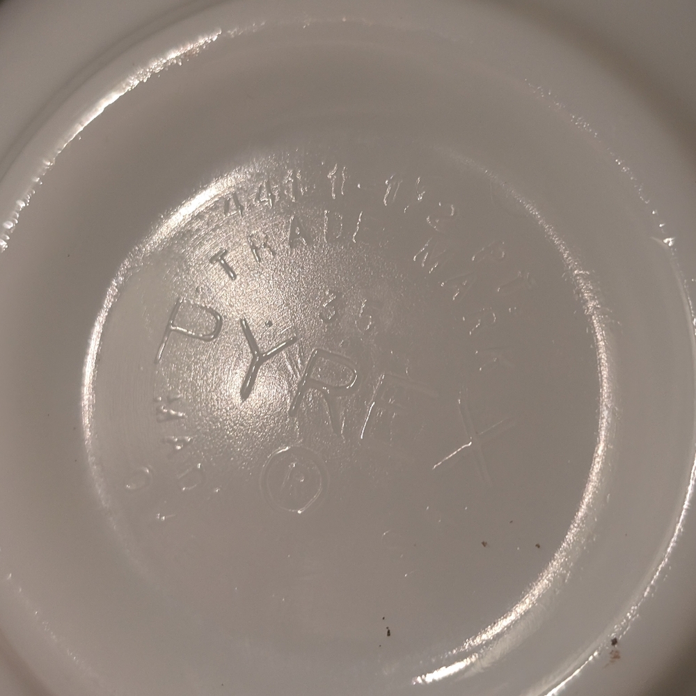 Pyrex - Picture 3 of 3